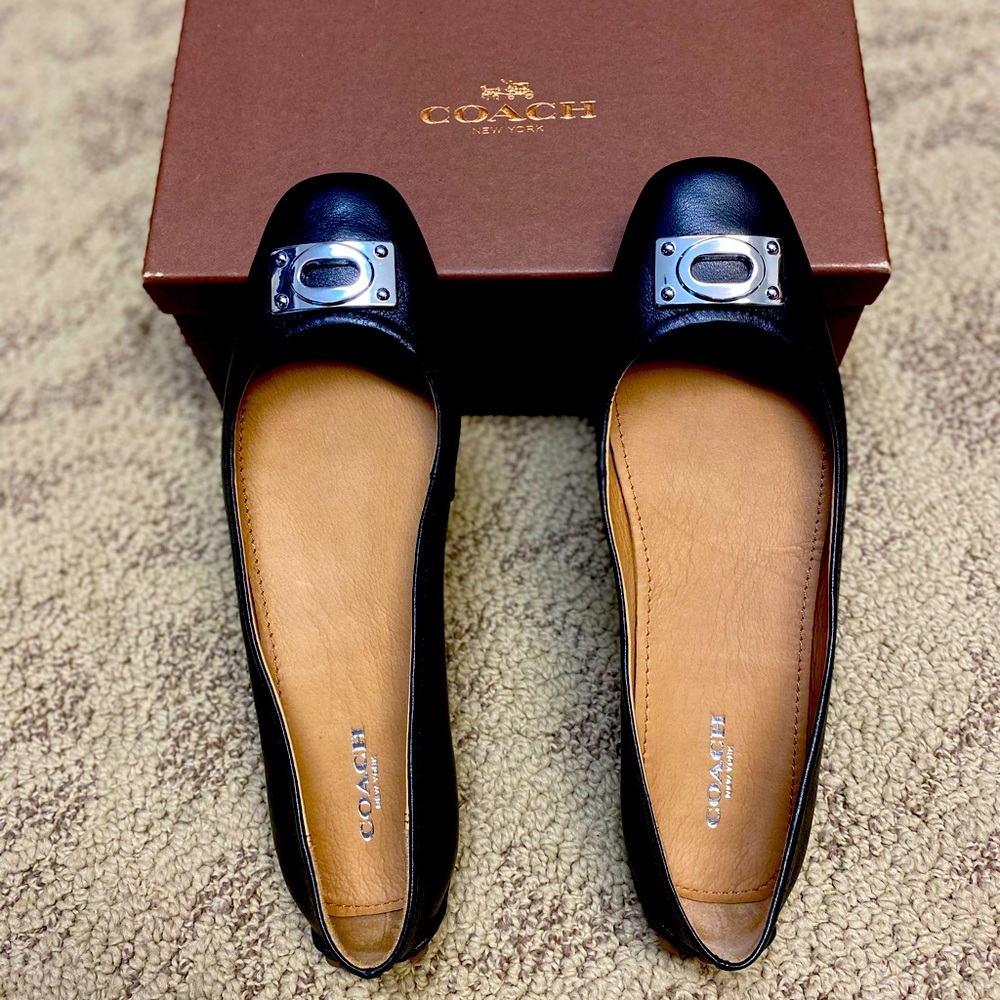 Coach Vernon Soft Pebbled Leather, Black - size 8